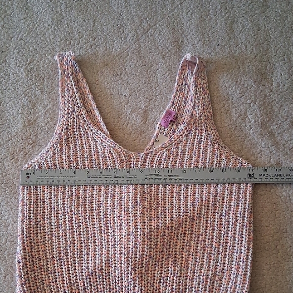 Francesca's Collections Pink and Cream Knit Tank Top New - Picture 3 of 5